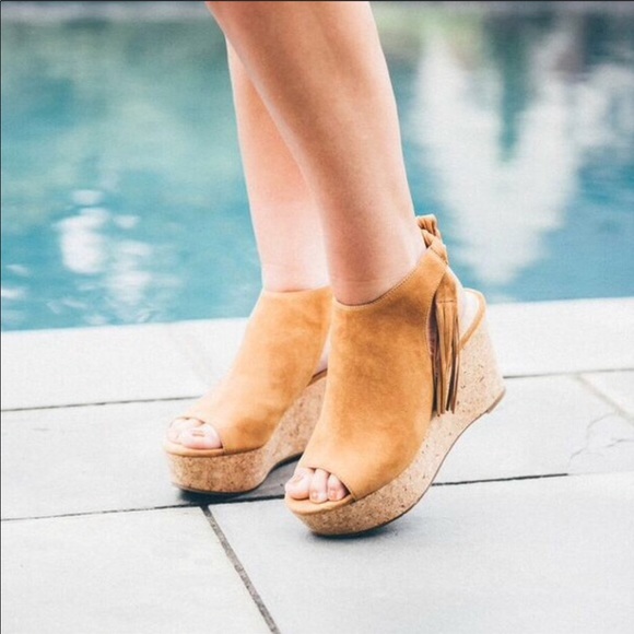 Marc Fisher Shoes - Marc Fisher Sueann Tassel Wedge Sandal